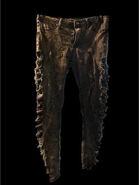 Women’s Black Distressed Ruffle-Side Skinny Jeans